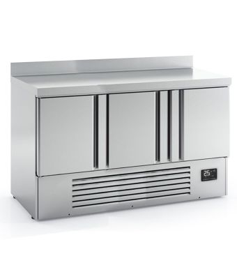 3 DOOR COMPACT GN COUNTER WITH UPSTAND 355L